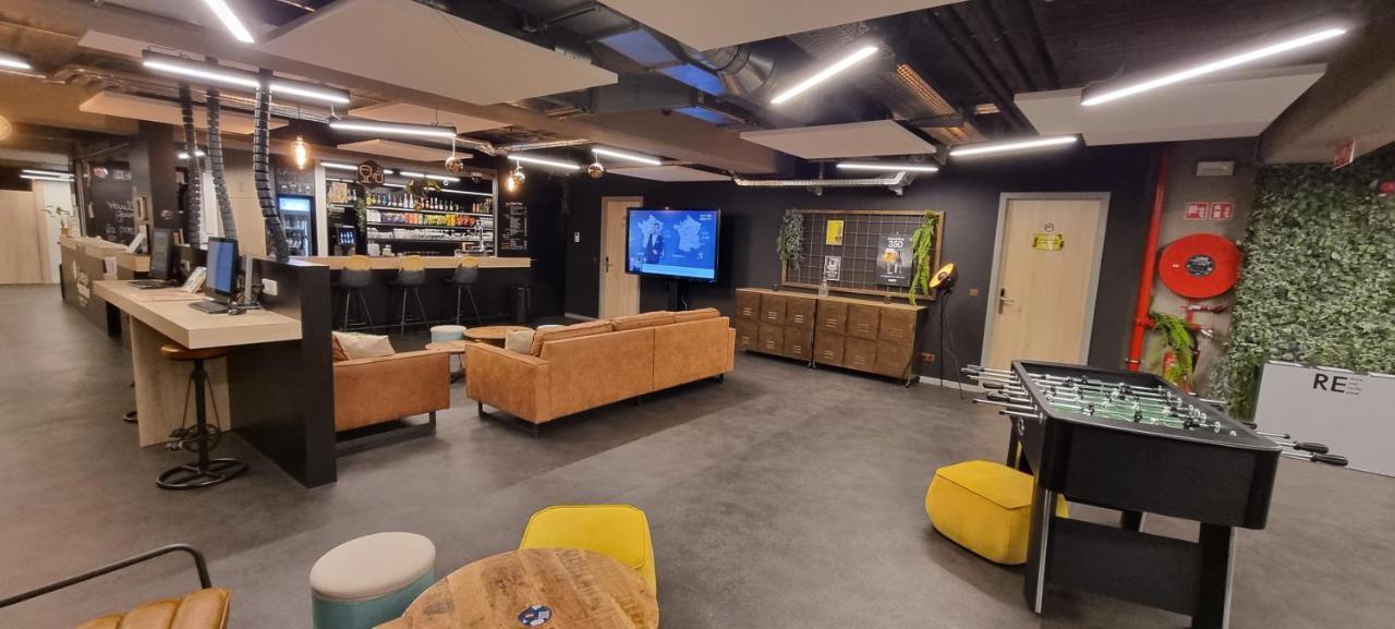 Auberge Jeunesse Charleroi Youth Hostel ภายนอก รูปภาพ