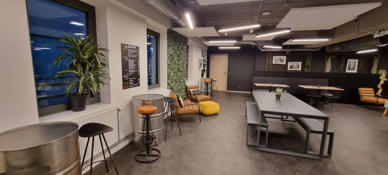 Auberge Jeunesse Charleroi Youth Hostel ภายนอก รูปภาพ