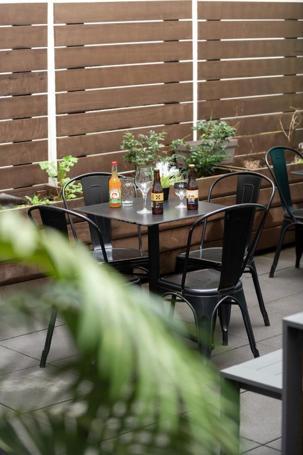 Auberge Jeunesse Charleroi Youth Hostel ภายนอก รูปภาพ