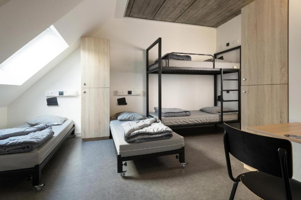 Auberge Jeunesse Charleroi Youth Hostel ภายนอก รูปภาพ