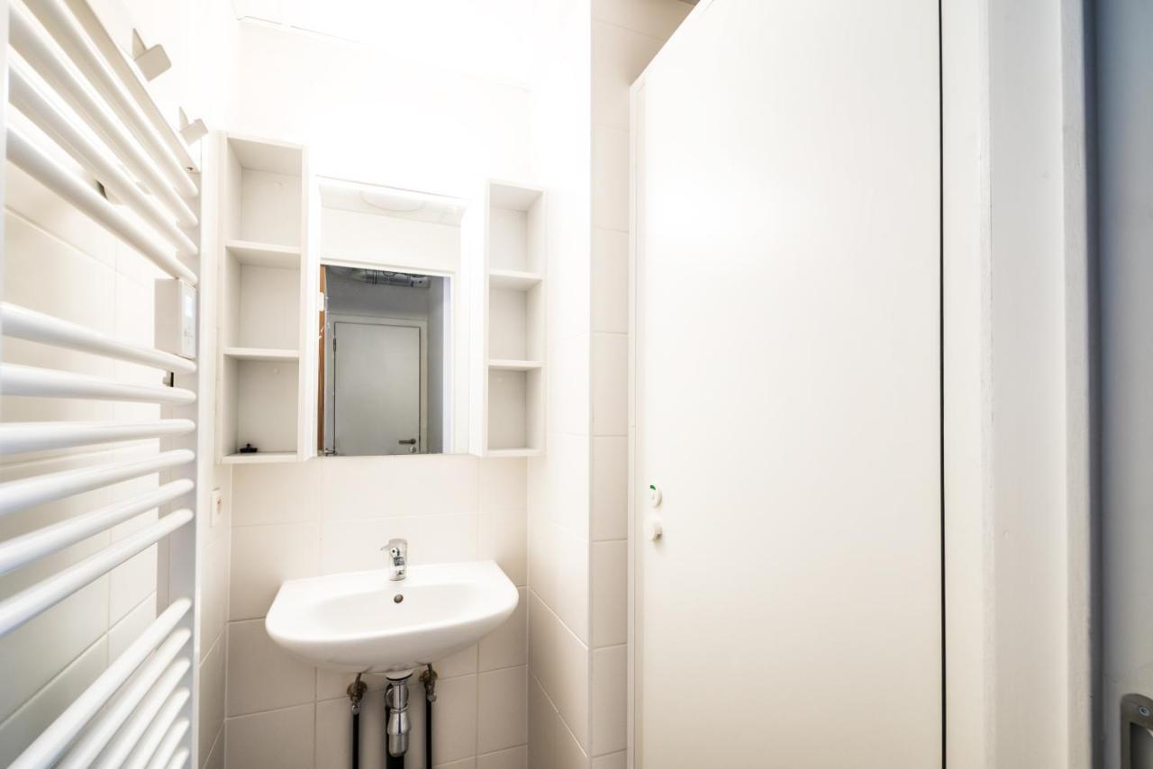 Auberge Jeunesse Charleroi Youth Hostel ภายนอก รูปภาพ